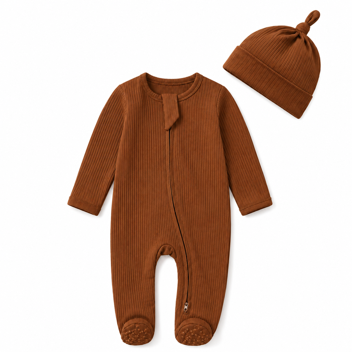Milo & Mae zip-romper in chocoladebruin, met bijpassend mutsje